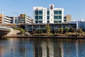 BEST WESTERN PLUS Lake Kawana Hotel - Brisbane Tourism